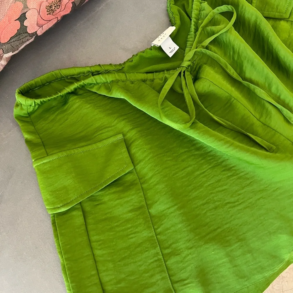 🌟🌺☀️ a new day Green Women's Cargo Shorts - Picture 3 of 6